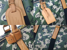 Load image into Gallery viewer, LOUIS VUITTON ルイヴィトン ×村上隆 キーポルバンドリエール55 モノグラムモフラージュ M95774 ゴールド金具 美品 中古 60478