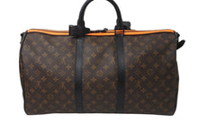 Load image into Gallery viewer, 新品同様 ルイヴィトン キーポル バンドリエール 50 ズームと仲間たちの冒険 ボストンバッグ M45616 モノグラム ズームと仲間たちの冒険 中古 61991