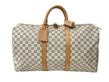 Load image into Gallery viewer, 新品同様 LOUIS VUITTON ルイヴィトン ボストンバッグ キーポル50 ダミエアズール N41430 ホワイト 中古 62819