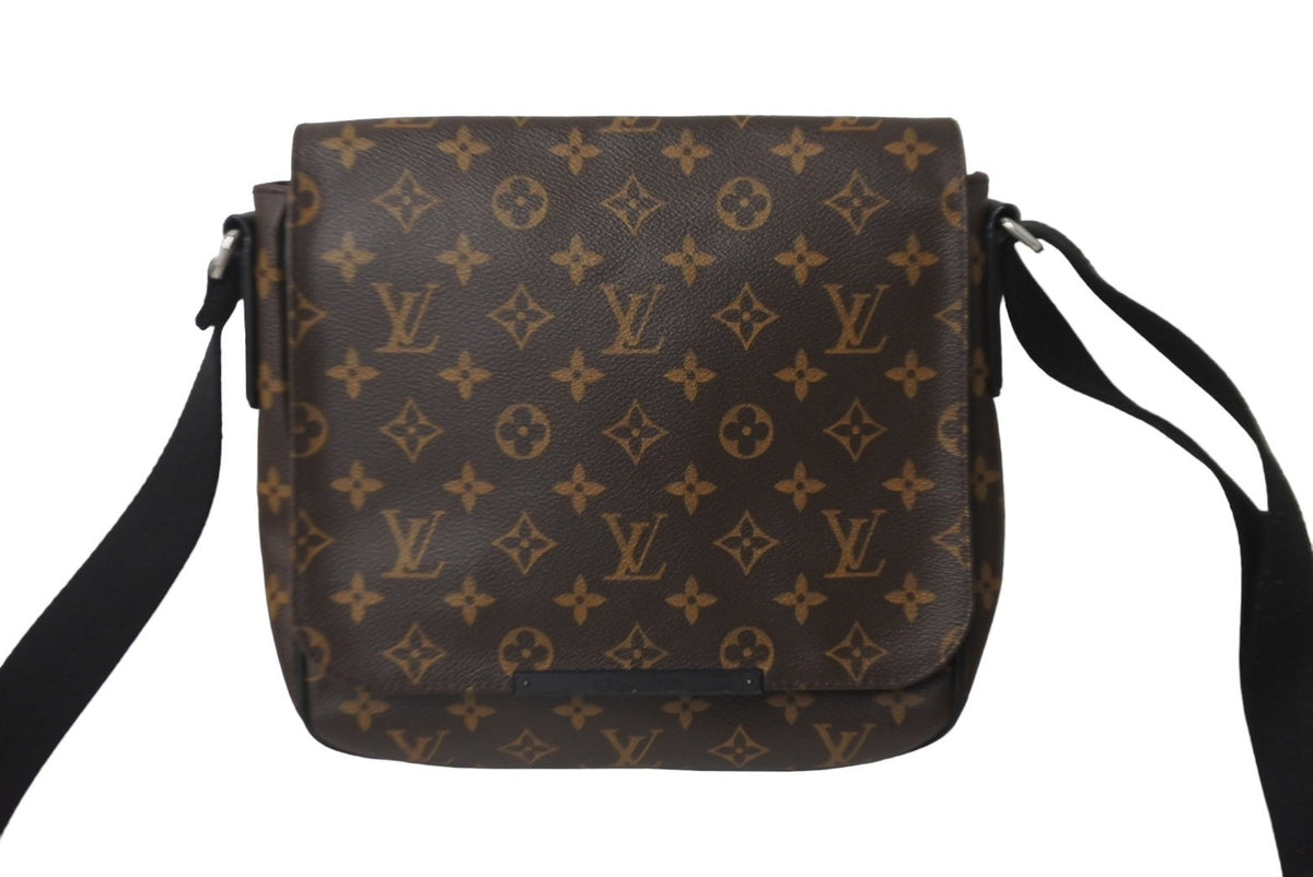 LOUIS VUITTON ルイヴィトン ディストリクトPM ショルダーバッグ