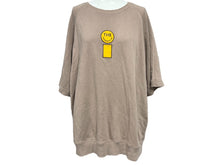 Load image into Gallery viewer, THEi ジアイ スマイリー ルーズフィット スウェット Tシャツ サイズXL ベージュ コットン ラグラン プリント 美品 中古 64704