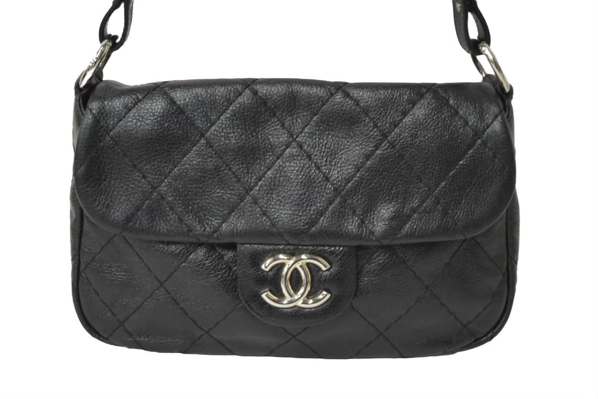 極美品 CHANEL シャネル オンザロード ハンドバッグ マトラッセ 極美品 CHANEL シャネル オンザロード ハンドバッグ マトラッセ
