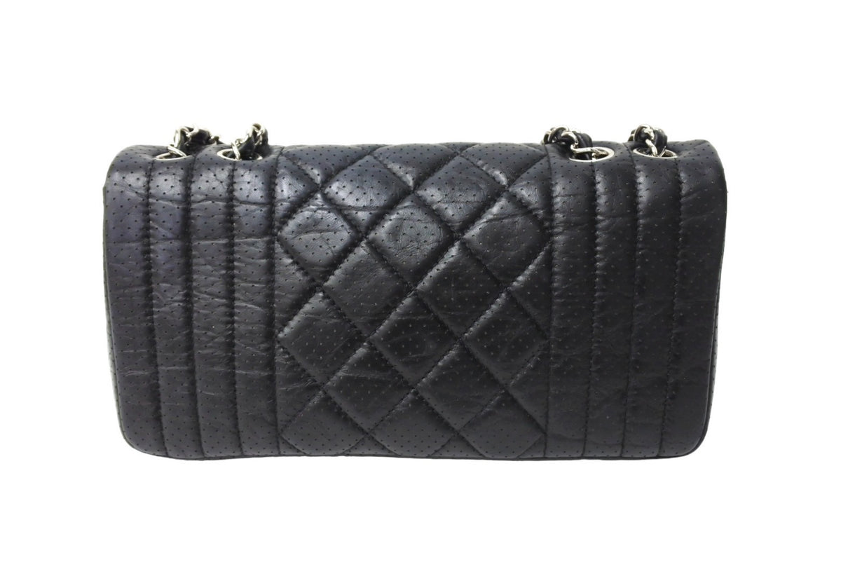 CHANEL シャネル マドモアゼル パンチング ショルダーバッグ CHANEL シャネル マドモアゼル パンチング ショルダーバッグ