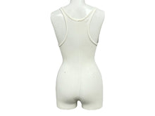 Load image into Gallery viewer, YEEZY MOWALOLA イージー モワローラ WET ロンパース 繋ぎ ノースリーブ カニエウエスト ロゴ サイズ1 ホワイト 美品 中古 66676