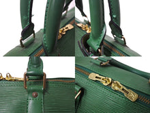 Load image into Gallery viewer, Louis Vuitton ルイヴィトン エピ キーポル45 ボストンバッグ M42974 エピレザー グリーン 美品 中古 66690