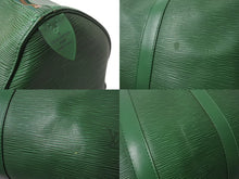 Load image into Gallery viewer, Louis Vuitton ルイヴィトン エピ キーポル45 ボストンバッグ M42974 エピレザー グリーン 美品 中古 66690