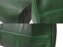 Load image into Gallery viewer, Louis Vuitton ルイヴィトン エピ キーポル45 ボストンバッグ M42974 エピレザー グリーン 美品 中古 66690