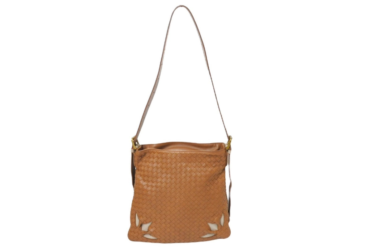 極美品 BOTTEGAVENETA ボッテガ ヴェネタ ショルダーバッグ 極美品 BOTTEGAVENETA ボッテガ ヴェネタ ショルダーバッグ