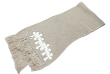 Load image into Gallery viewer, 極美品 ChromeHearts クロムハーツ SCARF FRNGD HNDKNT CEM クロスパッチ付きカシミヤマフラー ベージュ調 中古 67451