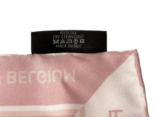 Load image into Gallery viewer, 新品未使用 DELVAUX デルボー スカーフ ロイヤル ロゴ シルク ピンク 中古 67469