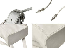 Load image into Gallery viewer, ChromeHearts クロムハーツ IGGY MINI イギー ミニ ダガー付き バックパック レザー シルバー925 ホワイト 美品 中古 4c067706