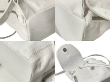 Load image into Gallery viewer, ChromeHearts クロムハーツ IGGY MINI イギー ミニ ダガー付き バックパック レザー シルバー925 ホワイト 美品 中古 4c067706