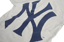 Load image into Gallery viewer, Supreme シュプリーム New York Yankees × 47 Brand ボックスロゴ Tシャツ サイズM ニューヨークヤンキース ホワイト ネイビー 良品 中古 4c068109