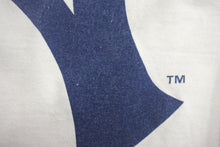 Load image into Gallery viewer, Supreme シュプリーム New York Yankees × 47 Brand ボックスロゴ Tシャツ サイズM ニューヨークヤンキース ホワイト ネイビー 良品 中古 4c068109