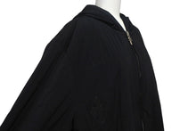 Load image into Gallery viewer, Chrome Hearts ジップアップナイロンジャケット クロスパッチ フード サイズXL 2225-304-5060 美品 中古 4c068281