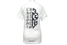 Load image into Gallery viewer, 極美品 CHROME HEARTS クロムハーツ 半袖 Tシャツ ダガー&ロゴ バックプリント クルーネック XS ホワイト 2212-304-0779 中古 4c068557