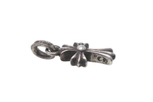 Load image into Gallery viewer, CHROME HEARTS クロムハーツ CHクロス ベビーファット チャーム ペンダントトップ 重量2.3g シルバー 2004/.925刻印 美品 中古 4c068900