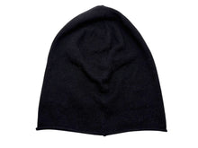 Load image into Gallery viewer, 新品同様 CHROME HEARTS クロムハーツ クロスパッチ ニットキャップ ビーニー カシミヤ レザー ブルー ブラック ONE SIZE 中古 4b008315