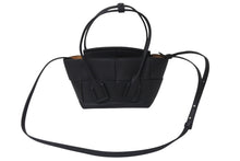 Load image into Gallery viewer, 新品未使用 BOTTEGA VENETA ボッテガヴェネタ ミニ ザ アルコ 2wayバッグ ハンドバッグ ショルダーバッグ ブラック シルバー金具 中古 4c075684