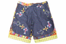Load image into Gallery viewer, Versace ヴェルサーチ 水着 海パン プリントスイムパンツ スイムウェア 総柄 サイズ54 メンズ 中古 46223 美品