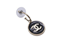Load image into Gallery viewer, CHANEL シャネル ピアス ココマーク コインチャーム ヴィンテージ 04V ブラック ゴールド 良好 中古 43213