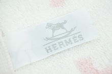 Load image into Gallery viewer, HERMES エルメス アヴァロン H柄 ハンドタオル ハンカチ 衣料品 70g コットン ピンク ホワイト 美品 中古 44052