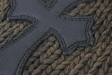 Load image into Gallery viewer, CHROME HEARTS クロムハーツ クロスパッチ ニットキャップ ブラウン ビーニー 帽子 レザー 美品 中古 49402