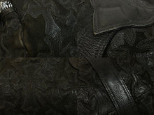 Load image into Gallery viewer, CHROME HEARTS クロムハーツ ダッフルバッグ スモール セメタリークロスパッチ SV925 デストロイレザー 美品 中古 55353