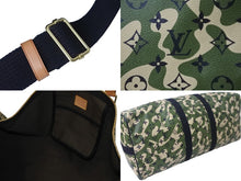 Load image into Gallery viewer, 新品同様 LOUIS VUITTON ルイヴィトン×村上隆 キーポルバンドリエール55 モノグラムモフラージュ M95774 ゴールド金具 中古 55839