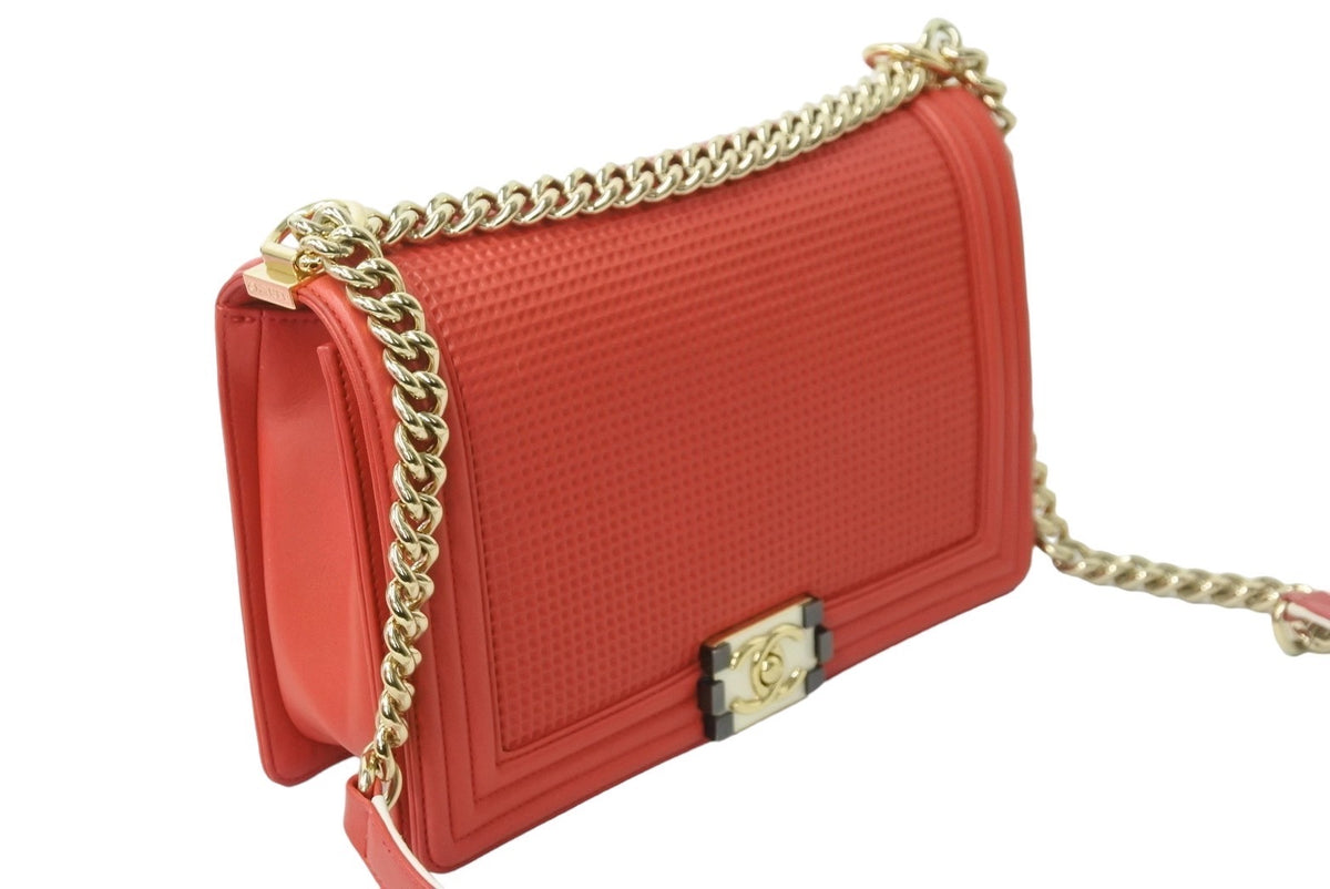 CHANEL シャネル ボーイシャネル ワッフル チェーンショルダーバッグ 
