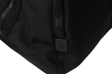 Load image into Gallery viewer, 極美品 CHANEL シャネル ボストンバッグ スポーツライン 7番台 ココマーク 銀行強盗 ブラック ナイロン ブラック金具 中古 56502