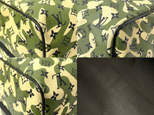 Load image into Gallery viewer, LOUIS VUITTON ルイヴィトン ×村上隆 キーポルバンドリエール55 モノグラムモフラージュ M95774 ゴールド金具 美品 中古 58514