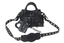 Load image into Gallery viewer, 極美品 BALENCIAGA バレンシアガ ショルダーバッグ NEO CAGOLE XS ネオカゴール XS 700940210B01000 シルバー金具 中古 58536