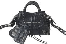 Load image into Gallery viewer, 極美品 BALENCIAGA バレンシアガ ショルダーバッグ NEO CAGOLE XS ネオカゴール XS 700940210B01000 シルバー金具 中古 58536