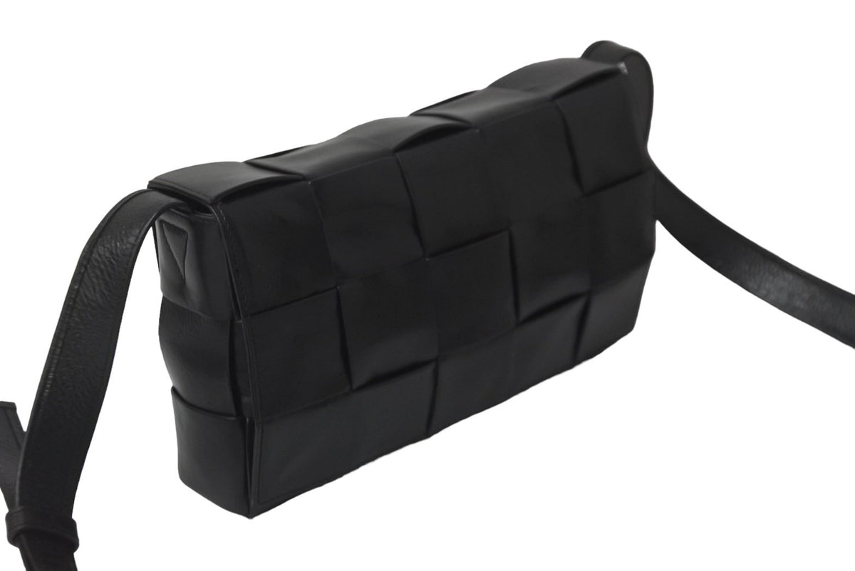 BOTTEGAVENETA ボッテガヴェネタ ショルダーバッグ カセット