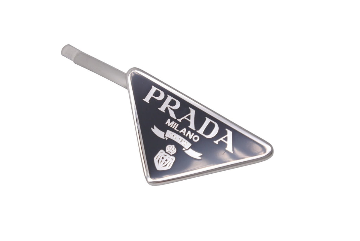 ☆【PRADA】☆トライアングル ロゴ ヘアピン ヘアクリップ☆ (PRADA/ヘアアクセサリー) 103842003【BUYMA】