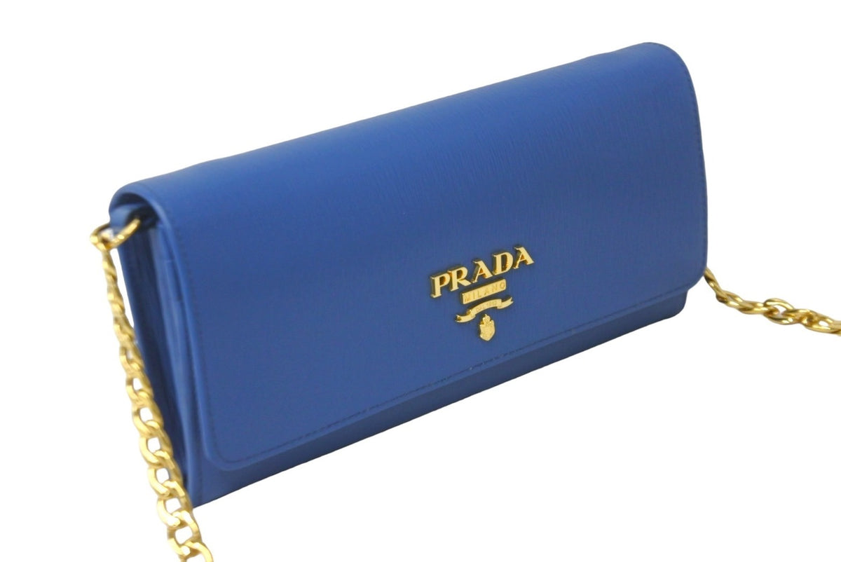 プラダ　チェーンウォレット　長財布　財布　サフィアーノ　ブルー プラダ PRADA チェーンウォレット ショルダーバッグ ポシェット