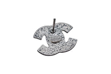 Load image into Gallery viewer, 極美品 CHANEL シャネル ココマーク ピアス 重量約3.7g A12V刻印 ラインストーン シルバー クリア 両耳用 中古 4b000375