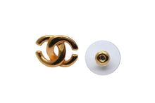 Load image into Gallery viewer, 極美品 CHANEL シャネル ピアス 重量約1.6g 01P刻印 ココマーク ゴールド メタル ヴィンテージ 片耳用 中古 4b000378