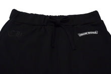 Load image into Gallery viewer, 新品未使用 CHROME HEARTS クロムハーツ スウェットパンツ サイズL サイドロゴ 新型 プリント ブラック コットン 中古 4b000456