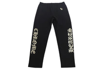 Load image into Gallery viewer, 新品未使用 CHROME HEARTS クロムハーツ Y NOT スローライドロゴ 刺繍 パンツ ブラック ボトムス シルバー金具 サイズM 中古 4b000726