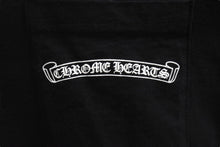 Load image into Gallery viewer, CHROME HEARTS クロムハーツ 長袖Ｔシャツ ロンT 背面セメタリークロス ブラック コットン サイズS 美品 中古 4b000781