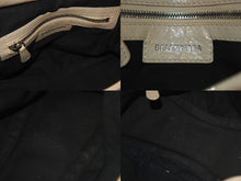 Load image into Gallery viewer, 極美品 BALENCIAGA バレンシアガ ショルダーバッグ NEO CAGOLE XS ネオカゴール XS 700940 ベージュ シルバー金具 中古 4b000819