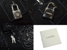 Load image into Gallery viewer, LOEWE ロエベ ビジュー アマソナ30 ハンドバッグ アナグラムロゴ スウェード レザー ブラック 黒 シルバー金具 美品 中古 4b000837