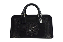 Load image into Gallery viewer, LOEWE ロエベ ビジュー アマソナ30 ハンドバッグ アナグラムロゴ スウェード レザー ブラック 黒 シルバー金具 美品 中古 4b000837