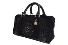 Load image into Gallery viewer, LOEWE ロエベ ビジュー アマソナ30 ハンドバッグ アナグラムロゴ スウェード レザー ブラック 黒 シルバー金具 美品 中古 4b000837