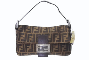 極美品 FENDI フェンディ マンマバケット ワンショルダーバッグ i37726 24099 ズッカ柄 ブラウン シルバー金具 中古 4b000956