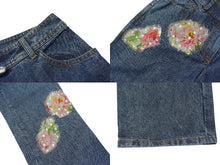 Load image into Gallery viewer, 新品未使用 Christian Dior クリスチャンディオール デニムパンツ 5P12044166 サイズ36 ガリアーノ期 フラワー ラインストーン 中古 4b000961