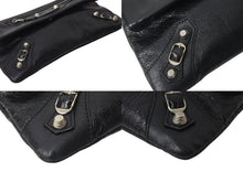Load image into Gallery viewer, BALENCIAGA バレンシアガ ジャイアント エンベロープ クラッチバック 327079 レザー ブラック シルバー金具 美品 中古 4b001472