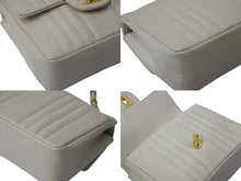 Load image into Gallery viewer, CHANEL シャネル ミニマトラッセ マドモワゼル キャビアスキン ココマーク 3番台 ベージュ 美品 中古 4b000179